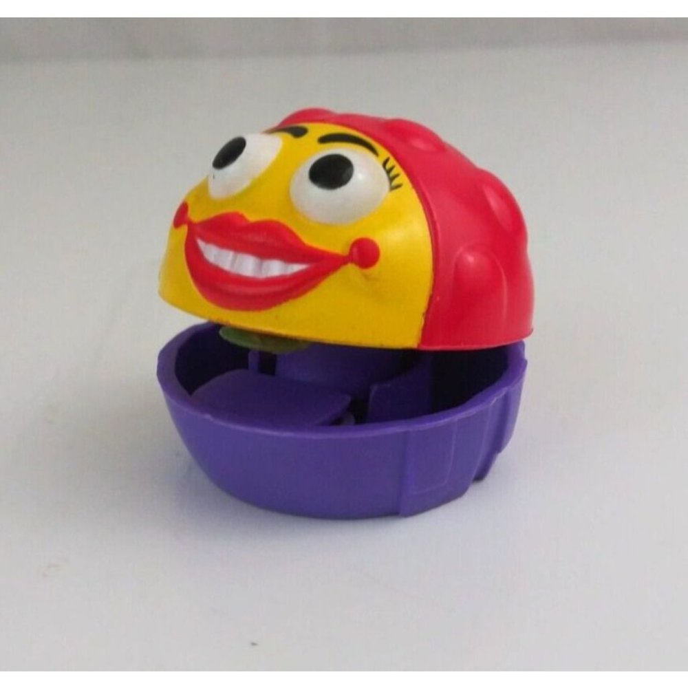 Vintage 1996 Creature Feature Tumbler Bug Yellow & Purple Hardee's Toy